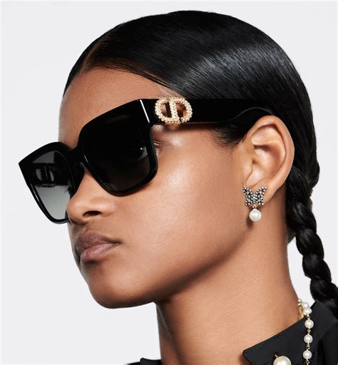 dior 11s|30Montaigne S11I Black Square Sunglasses .